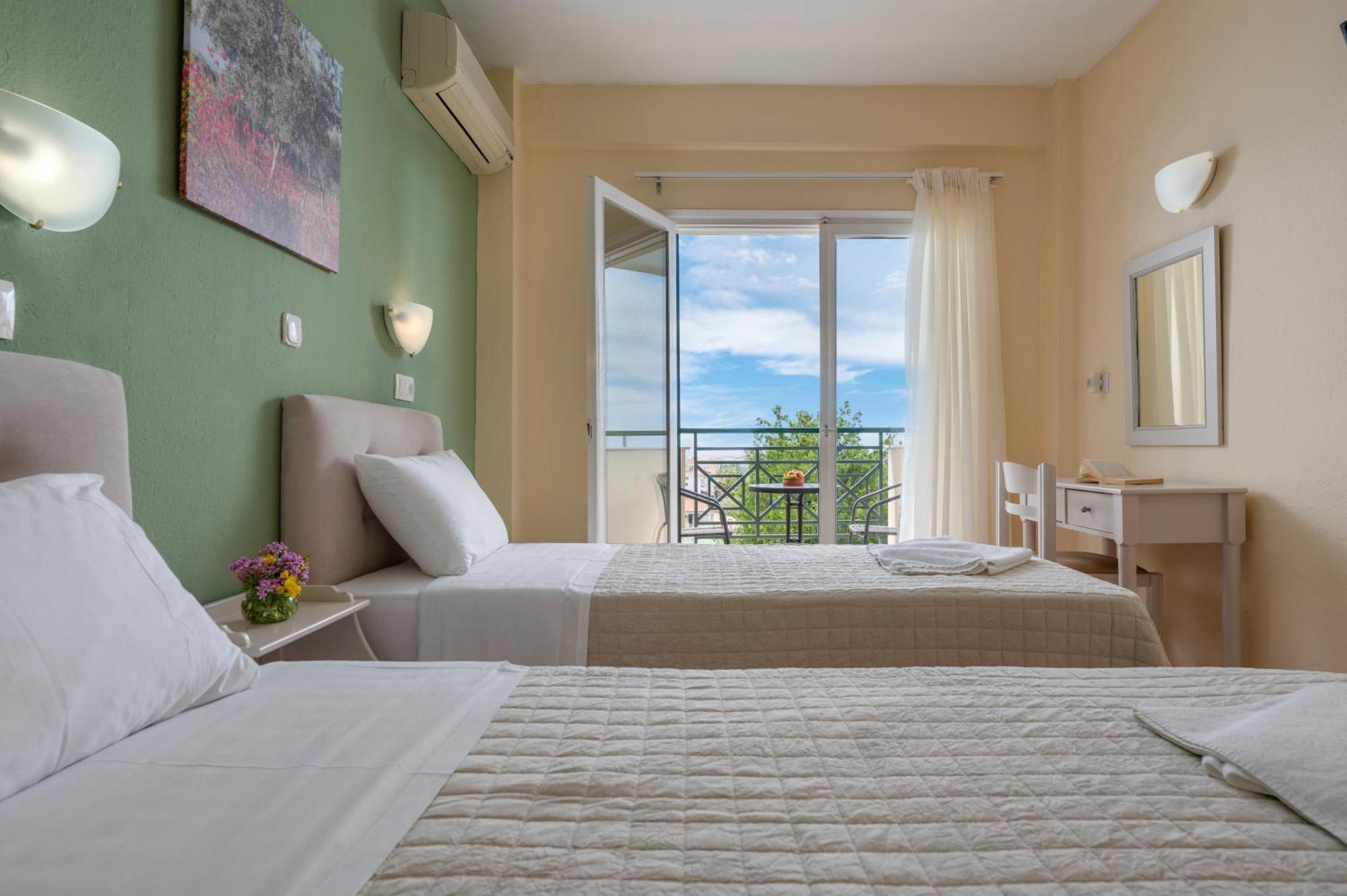 Julia Hotel Fourka Eksteriør billede
